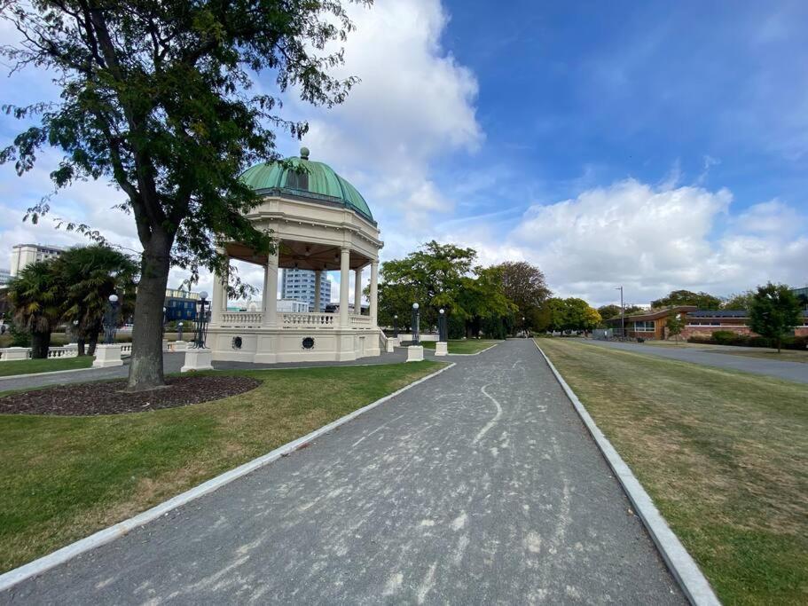 Modern Central Living Christchurch Buitenkant foto