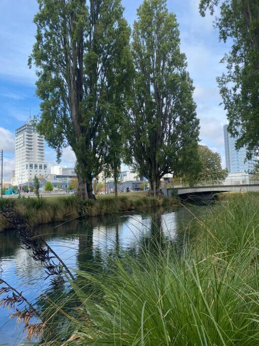 Modern Central Living Christchurch Buitenkant foto